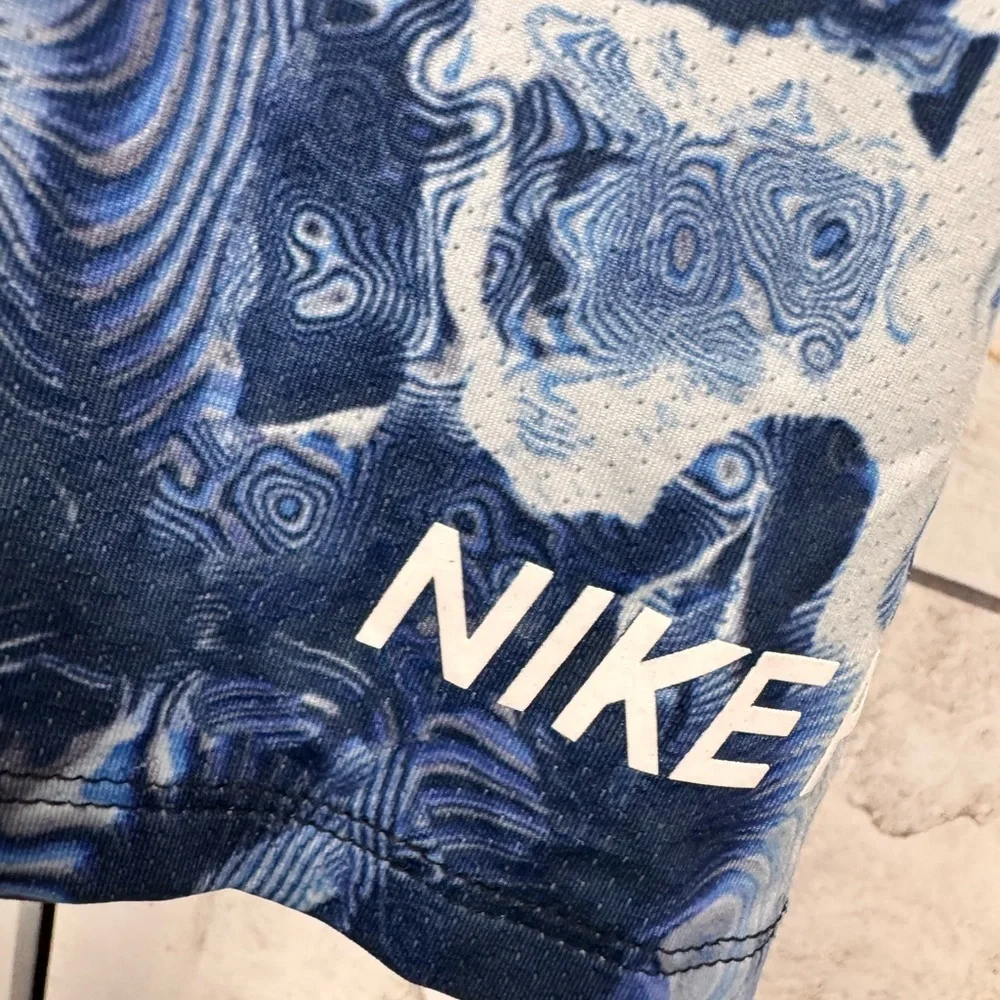 Nike Women's Pro Coral Abstract Blue and White Tank Top